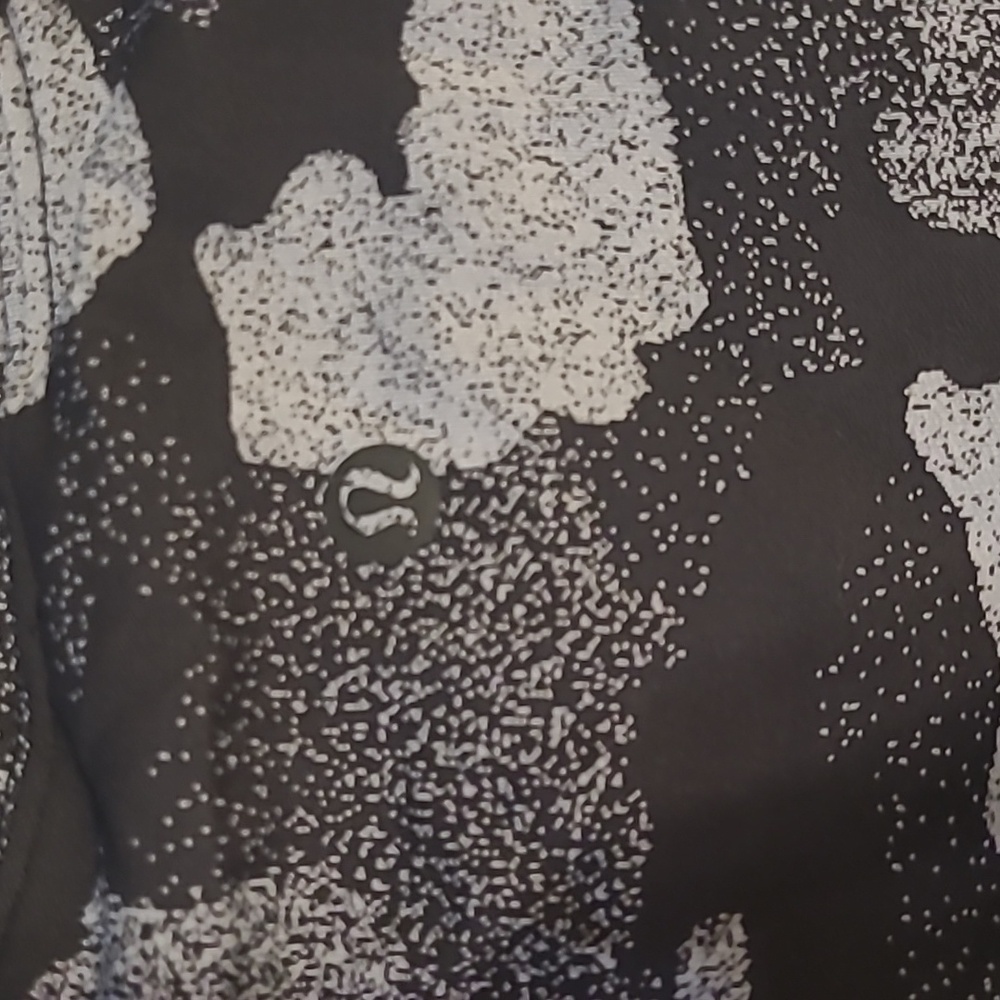 Lululemon Camo Cates Training Tee - Picture 4 of 7